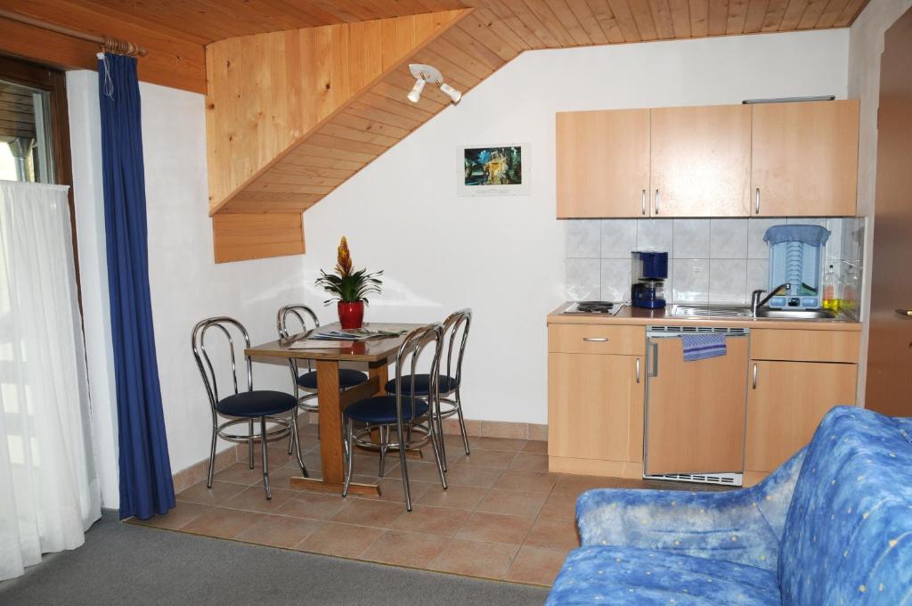 Apartments Pod Rodico Bohinjska Bistrica Rom bilde